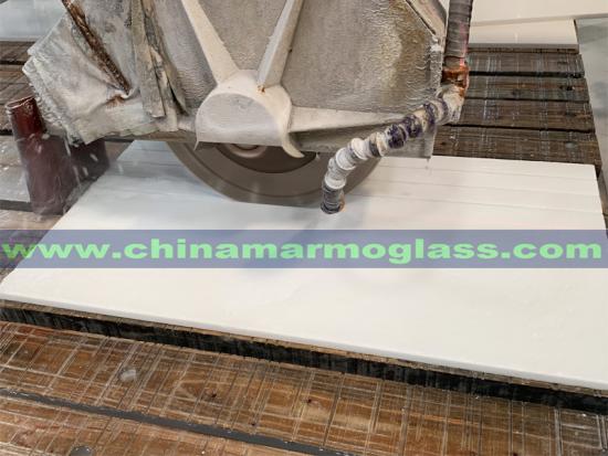 An Affordable and High Quality Nano Glass White Tile