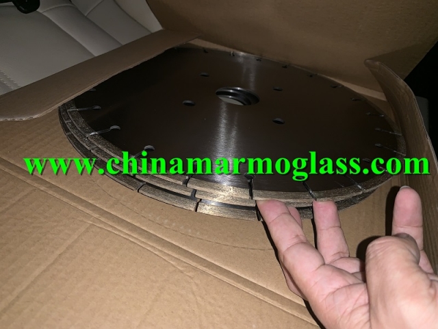 Easy to Cut Blade Disk for Nanoglass Slab